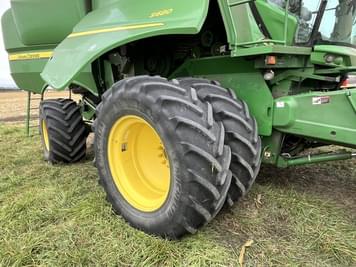 Main image John Deere S680