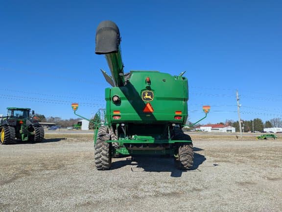 Image of John Deere S680 equipment image 4