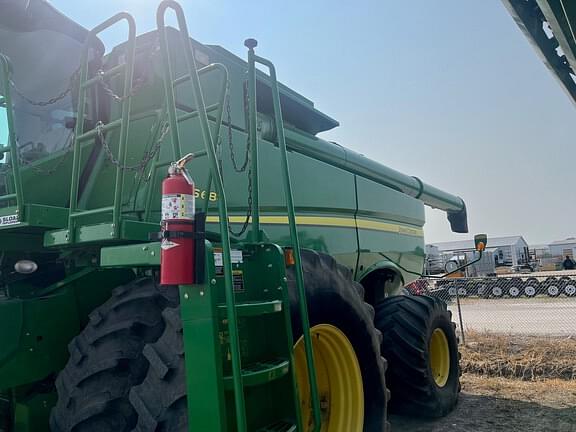 Image of John Deere S680 equipment image 2