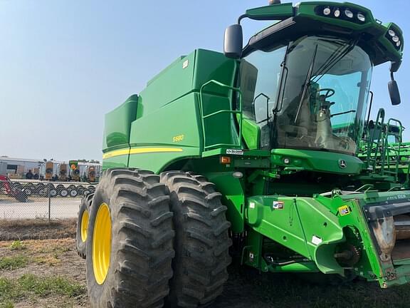 Image of John Deere S680 equipment image 1