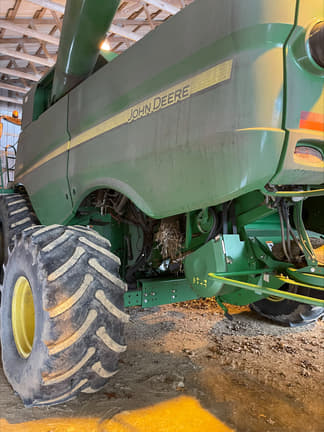 Image of John Deere S680 equipment image 2