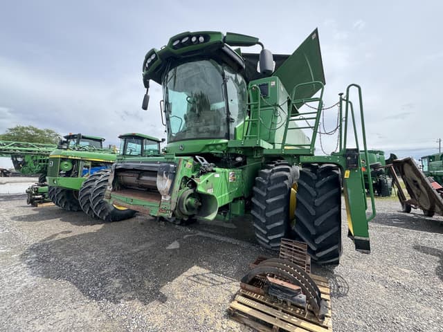 Image of John Deere S680 equipment image 2