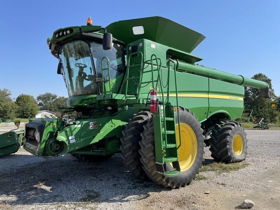 Main image John Deere S680