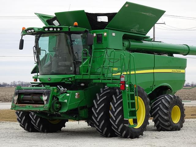 Image of John Deere S680 equipment image 4