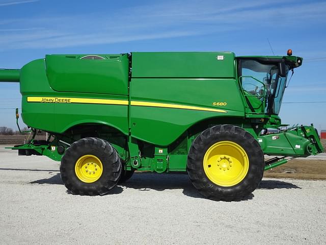 Image of John Deere S680 equipment image 3