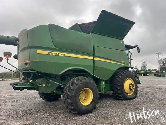 Image of John Deere S680 equipment image 2