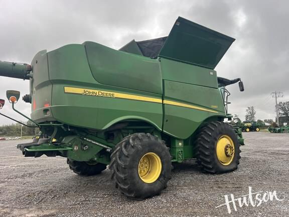 Image of John Deere S680 equipment image 2