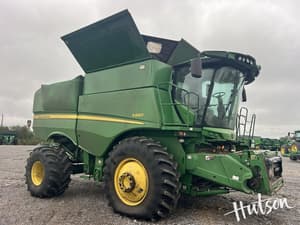 2013 John Deere S680 Image