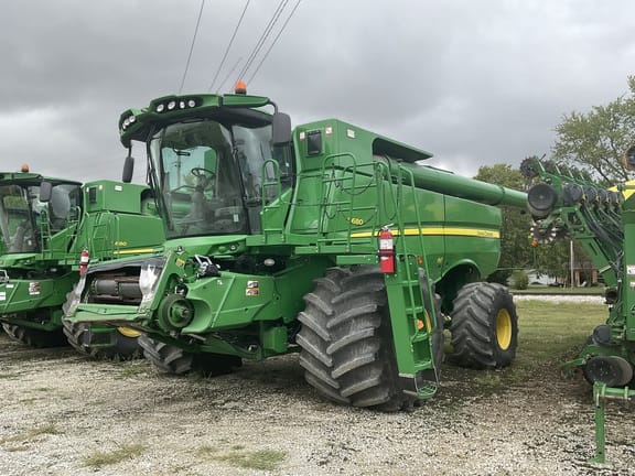 2013 John Deere S680 Equipment Image0