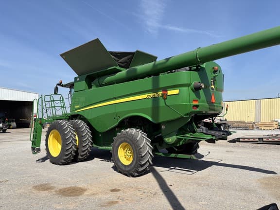 Image of John Deere S680 equipment image 2