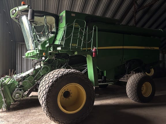 Main image John Deere S680