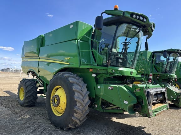 Main image John Deere S680