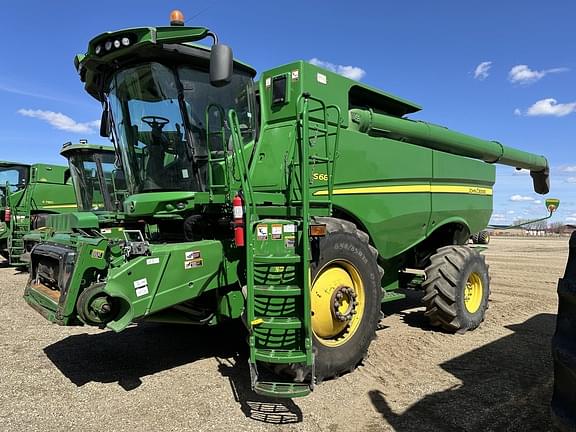 Image of John Deere S680 equipment image 1