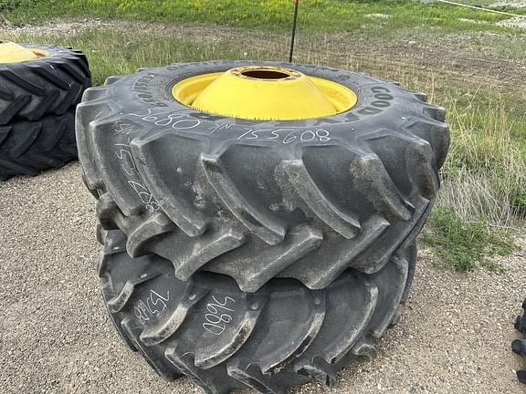 Image of John Deere S680 equipment image 2