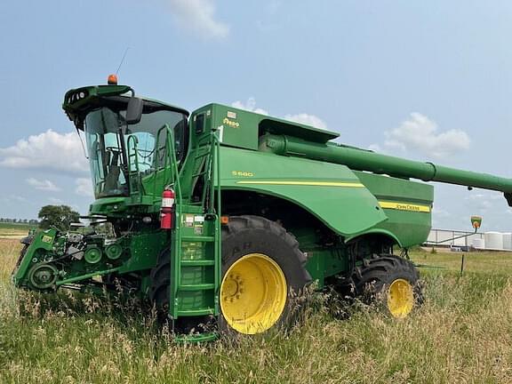 Image of John Deere S680 equipment image 1