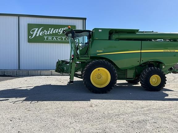 Image of John Deere S680 equipment image 2