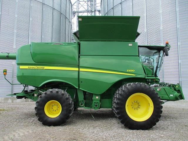 Image of John Deere S680 equipment image 3