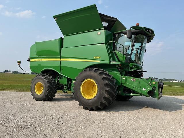 Image of John Deere S680 Primary image