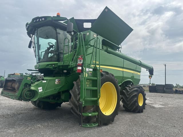 Image of John Deere S680 equipment image 2