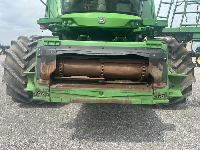 Image of John Deere S680 equipment image 4