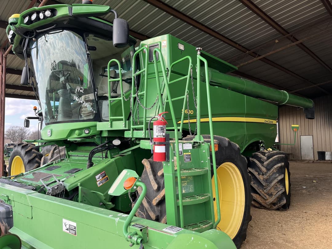 Image of John Deere S680 Primary image