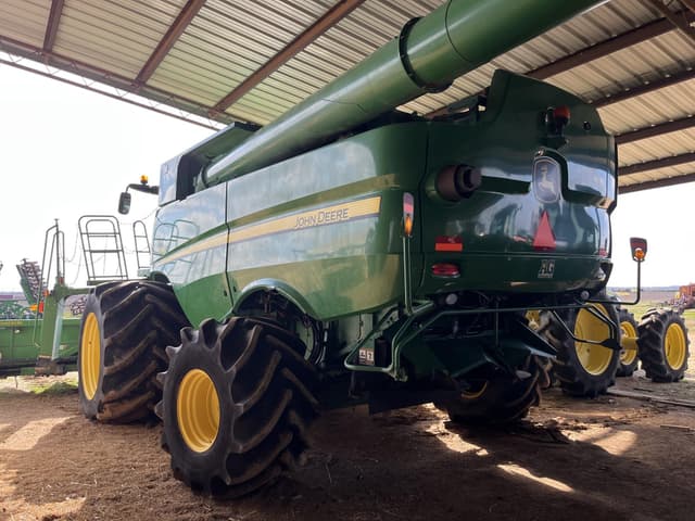 Image of John Deere S680 equipment image 3