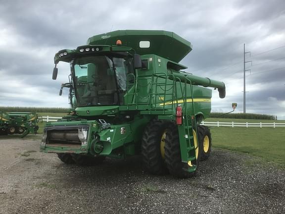 Image of John Deere S680 equipment image 2