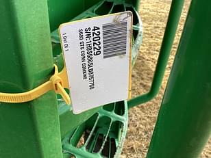 Main image John Deere S680 33