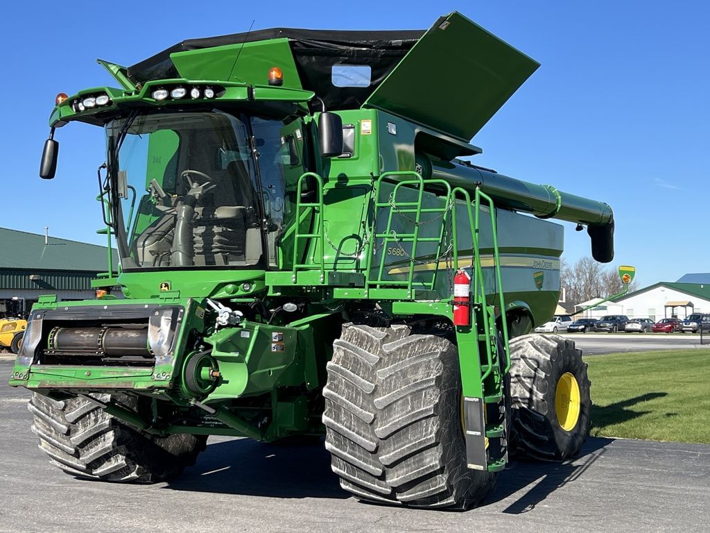 Main image John Deere S680
