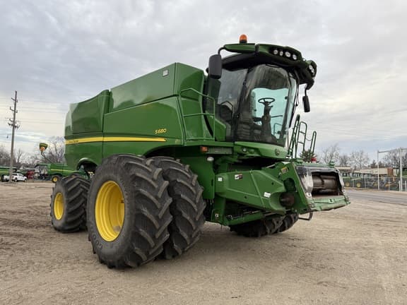 Image of John Deere S680 equipment image 2