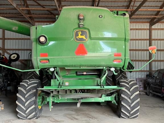 Image of John Deere S680 equipment image 2