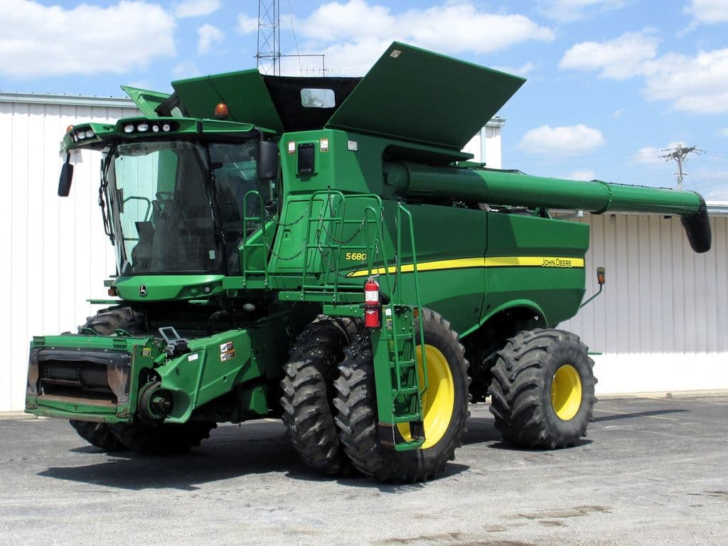 Image of John Deere S680 Primary image