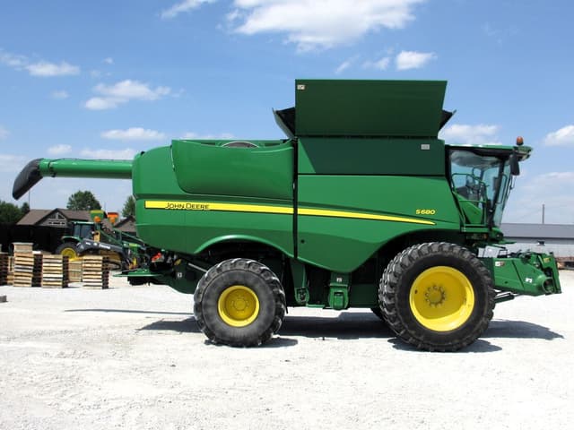 Image of John Deere S680 equipment image 3