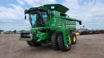 Main image John Deere S680