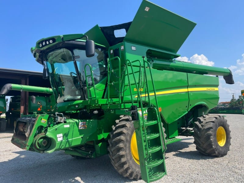 2013 John Deere S680 Equipment Image0