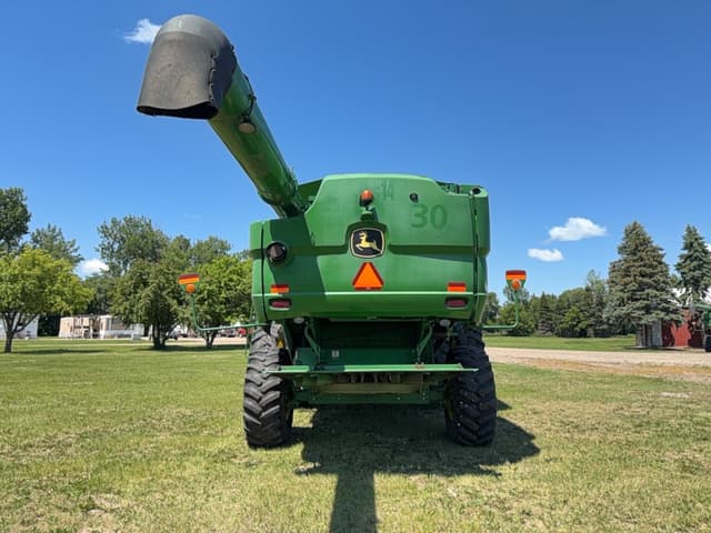 Image of John Deere S680 equipment image 3