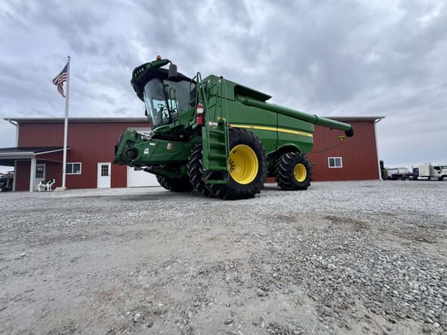 Image of John Deere S680 equipment image 3