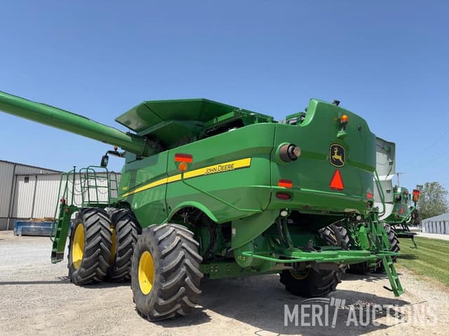 Image of John Deere S680 equipment image 3