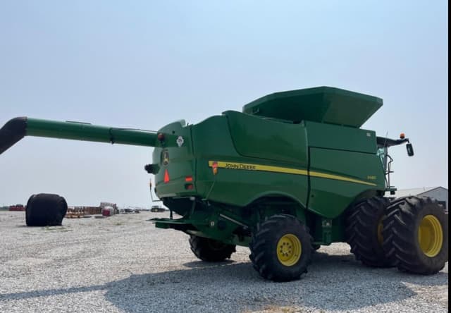 Image of John Deere S680 equipment image 2