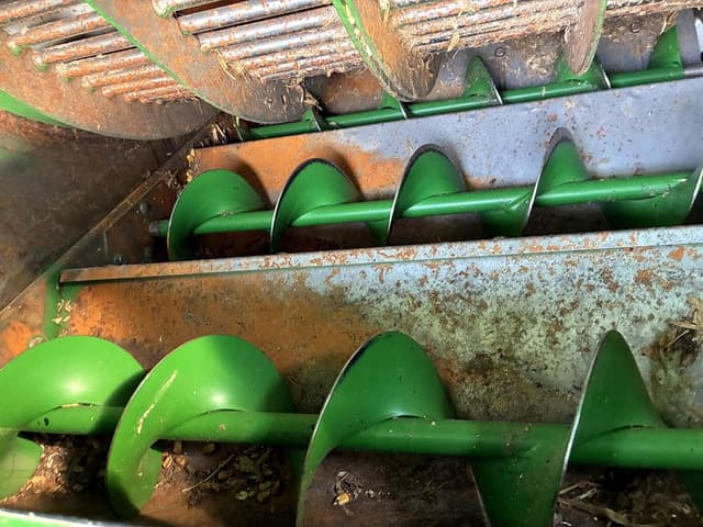 Image of John Deere S680 equipment image 3