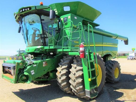 Main image John Deere S680