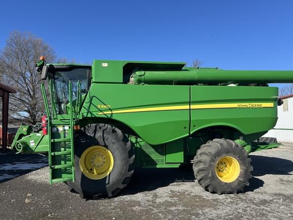Image of John Deere S680 equipment image 1