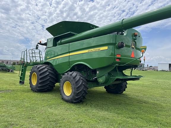 Image of John Deere S680 equipment image 2