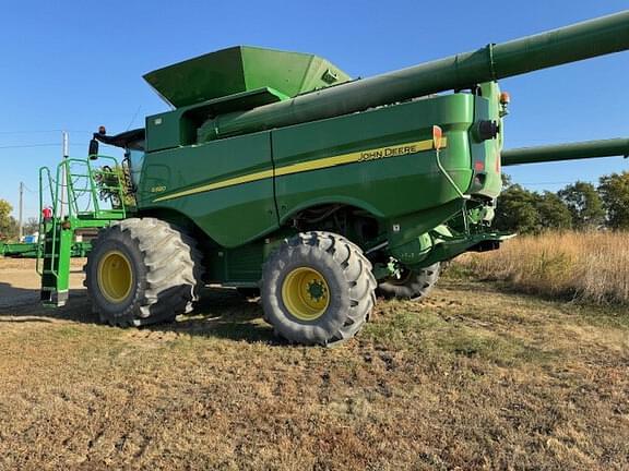 Image of John Deere S680 equipment image 3