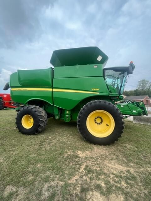 Image of John Deere S680 Image 1
