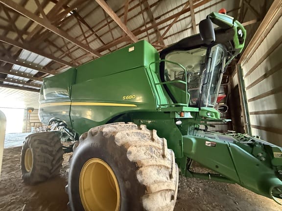 2013 John Deere S680 Equipment Image0