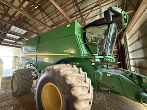 2013 John Deere S680 Image