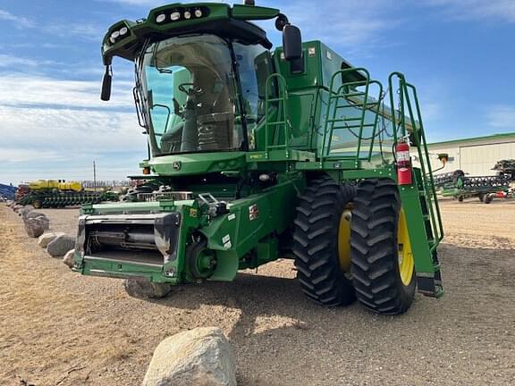 Image of John Deere S680 equipment image 2