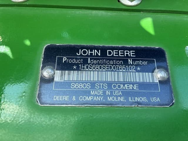 Image of John Deere S680 equipment image 1