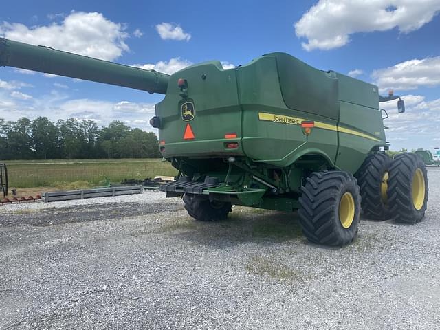 Image of John Deere S680 equipment image 2